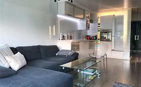 Luxury Sea View Bulldog Place